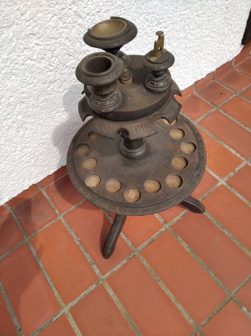 leseno-stojalo-pipe-slika-49483831 (1)